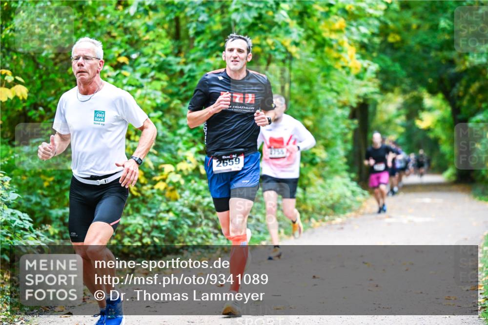 12.10.2025 - Bramfelder Halbmarathon 2025 Dr. Thomas Lammeyer http://msf.ph/oto/9341089 12.10.2025 09:50:40 Laufen 2659 meine-sportfotos.de