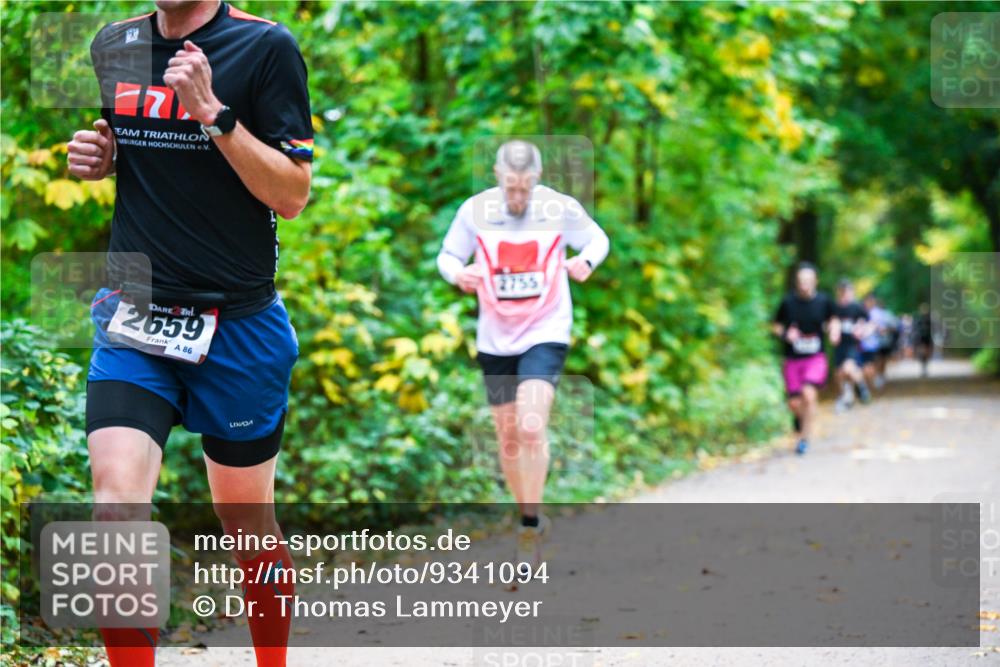 12.10.2025 - Bramfelder Halbmarathon 2025 Dr. Thomas Lammeyer http://msf.ph/oto/9341094 12.10.2025 09:50:41 Laufen 2659, 86 meine-sportfotos.de
