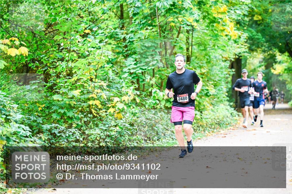 12.10.2025 - Bramfelder Halbmarathon 2025 Dr. Thomas Lammeyer http://msf.ph/oto/9341102 12.10.2025 09:50:45 Laufen 2480 meine-sportfotos.de
