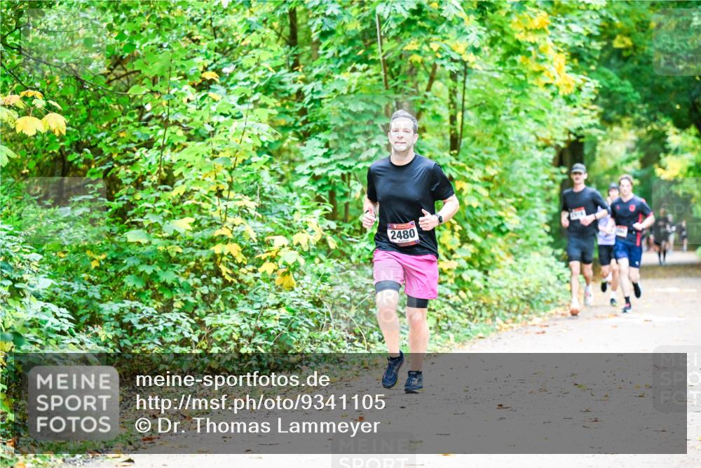 12.10.2025 - Bramfelder Halbmarathon 2025 Dr. Thomas Lammeyer http://msf.ph/oto/9341105 12.10.2025 09:50:45 Laufen 2480 meine-sportfotos.de