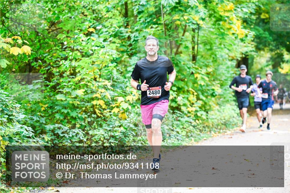 12.10.2025 - Bramfelder Halbmarathon 2025 Dr. Thomas Lammeyer http://msf.ph/oto/9341108 12.10.2025 09:50:45 Laufen 2480 meine-sportfotos.de