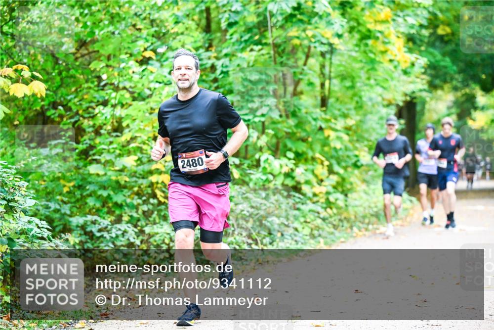 12.10.2025 - Bramfelder Halbmarathon 2025 Dr. Thomas Lammeyer http://msf.ph/oto/9341112 12.10.2025 09:50:46 Laufen 2480 meine-sportfotos.de