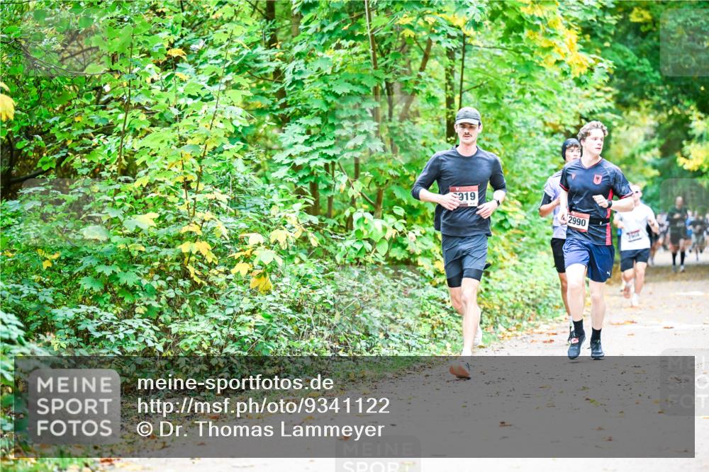 12.10.2025 - Bramfelder Halbmarathon 2025 Dr. Thomas Lammeyer http://msf.ph/oto/9341122 12.10.2025 09:50:48 Laufen 2990 meine-sportfotos.de