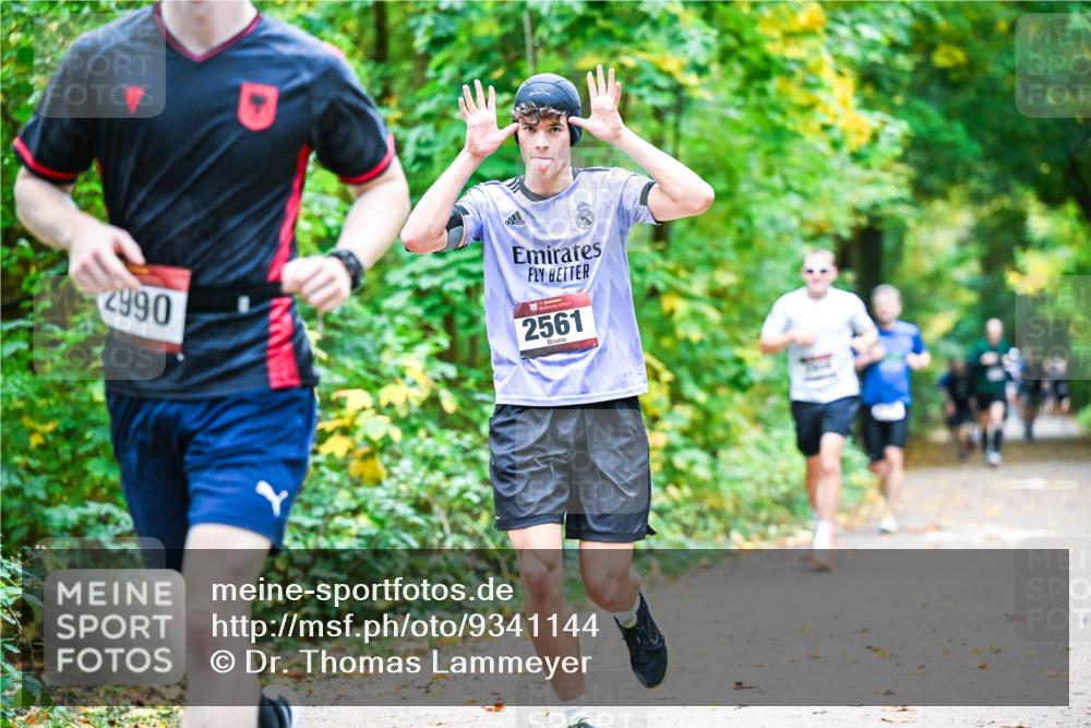 12.10.2025 - Bramfelder Halbmarathon 2025 Dr. Thomas Lammeyer http://msf.ph/oto/9341144 12.10.2025 09:50:51 Laufen 2990, 2561 meine-sportfotos.de