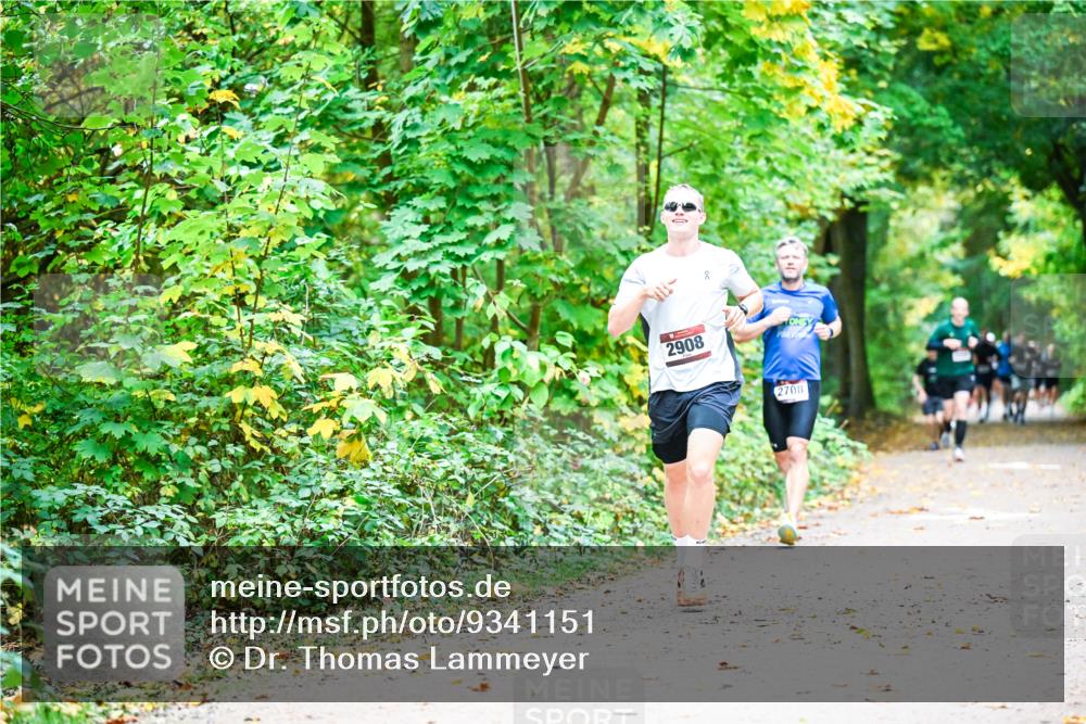 12.10.2025 - Bramfelder Halbmarathon 2025 Dr. Thomas Lammeyer http://msf.ph/oto/9341151 12.10.2025 09:50:53 Laufen 2908, 2708 meine-sportfotos.de