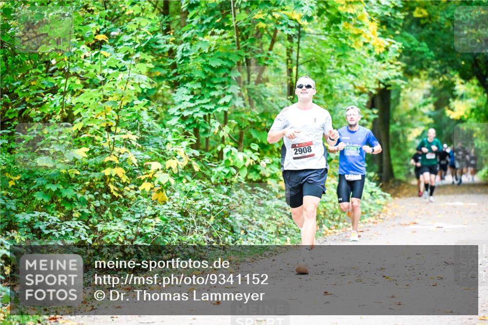 12.10.2025 - Bramfelder Halbmarathon 2025 Dr. Thomas Lammeyer http://msf.ph/oto/9341152 12.10.2025 09:50:53 Laufen 2908, 270 meine-sportfotos.de