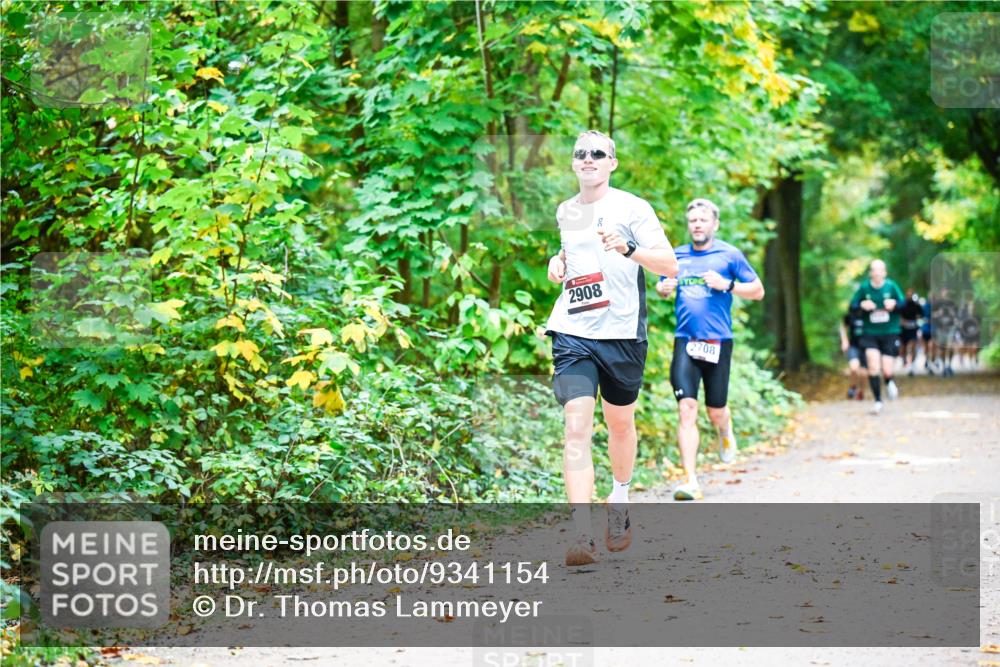 12.10.2025 - Bramfelder Halbmarathon 2025 Dr. Thomas Lammeyer http://msf.ph/oto/9341154 12.10.2025 09:50:53 Laufen 2908, 2708 meine-sportfotos.de