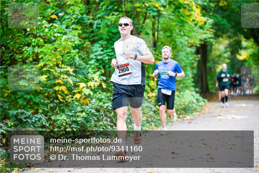 12.10.2025 - Bramfelder Halbmarathon 2025 Dr. Thomas Lammeyer http://msf.ph/oto/9341160 12.10.2025 09:50:54 Laufen 2908, 2708 meine-sportfotos.de