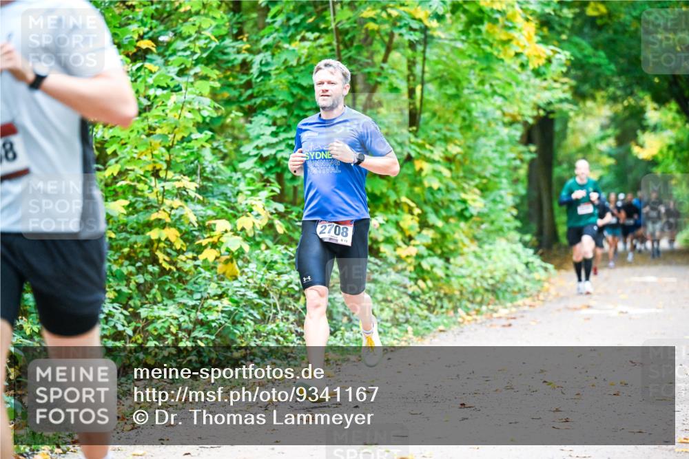 12.10.2025 - Bramfelder Halbmarathon 2025 Dr. Thomas Lammeyer http://msf.ph/oto/9341167 12.10.2025 09:50:55 Laufen 8, 2708 meine-sportfotos.de