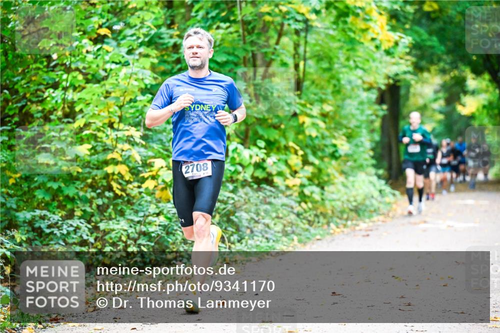 12.10.2025 - Bramfelder Halbmarathon 2025 Dr. Thomas Lammeyer http://msf.ph/oto/9341170 12.10.2025 09:50:56 Laufen 2708, 13 meine-sportfotos.de