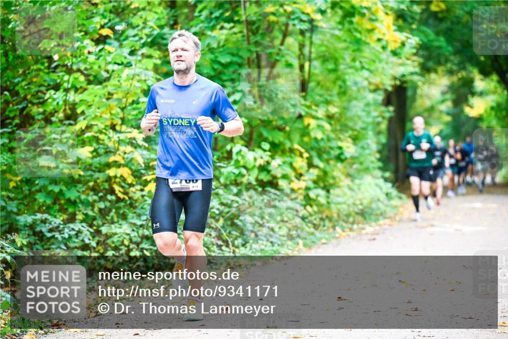 12.10.2025 - Bramfelder Halbmarathon 2025 Dr. Thomas Lammeyer http://msf.ph/oto/9341171 12.10.2025 09:50:56 Laufen 1, 13 meine-sportfotos.de