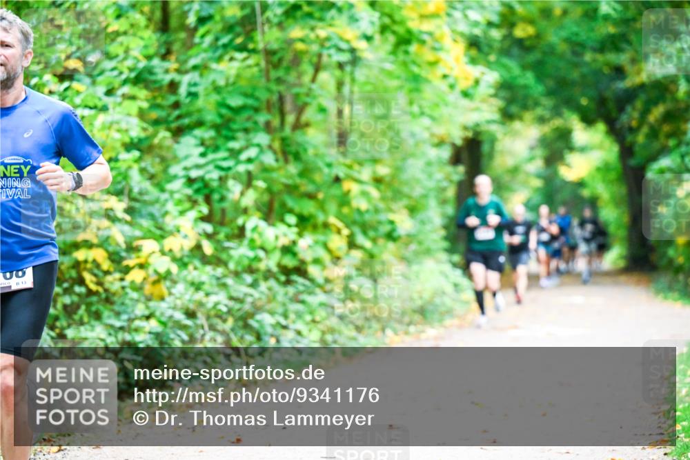 12.10.2025 - Bramfelder Halbmarathon 2025 Dr. Thomas Lammeyer http://msf.ph/oto/9341176 12.10.2025 09:50:57 Laufen 13 meine-sportfotos.de