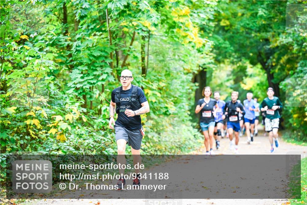 12.10.2025 - Bramfelder Halbmarathon 2025 Dr. Thomas Lammeyer http://msf.ph/oto/9341188 12.10.2025 09:51:03 Laufen 2515 meine-sportfotos.de