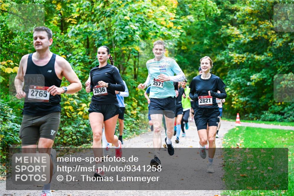 12.10.2025 - Bramfelder Halbmarathon 2025 Dr. Thomas Lammeyer http://msf.ph/oto/9341258 12.10.2025 09:51:14 Laufen 2765, 2636, 2571, 2821 meine-sportfotos.de