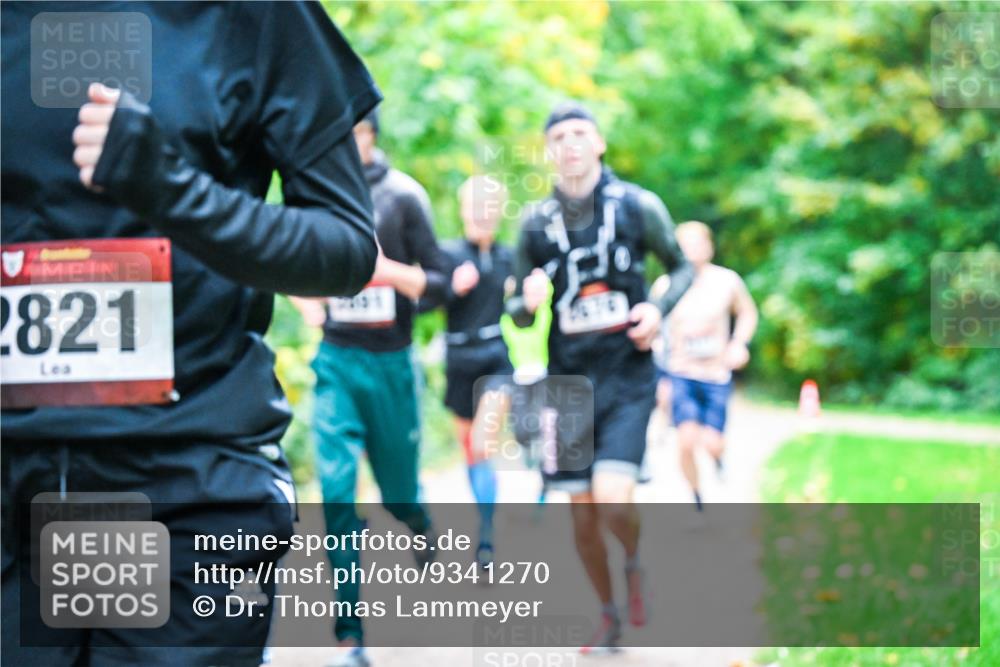 12.10.2025 - Bramfelder Halbmarathon 2025 Dr. Thomas Lammeyer http://msf.ph/oto/9341270 12.10.2025 09:51:16 Laufen 2821 meine-sportfotos.de
