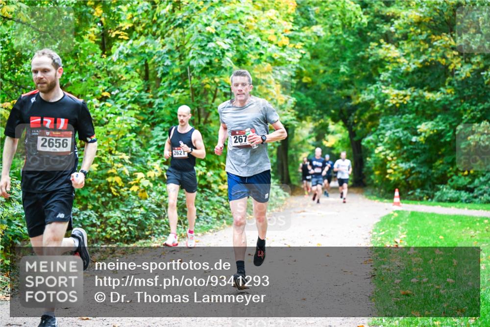 12.10.2025 - Bramfelder Halbmarathon 2025 Dr. Thomas Lammeyer http://msf.ph/oto/9341293 12.10.2025 09:51:20 Laufen 2656, 2621, 267 meine-sportfotos.de