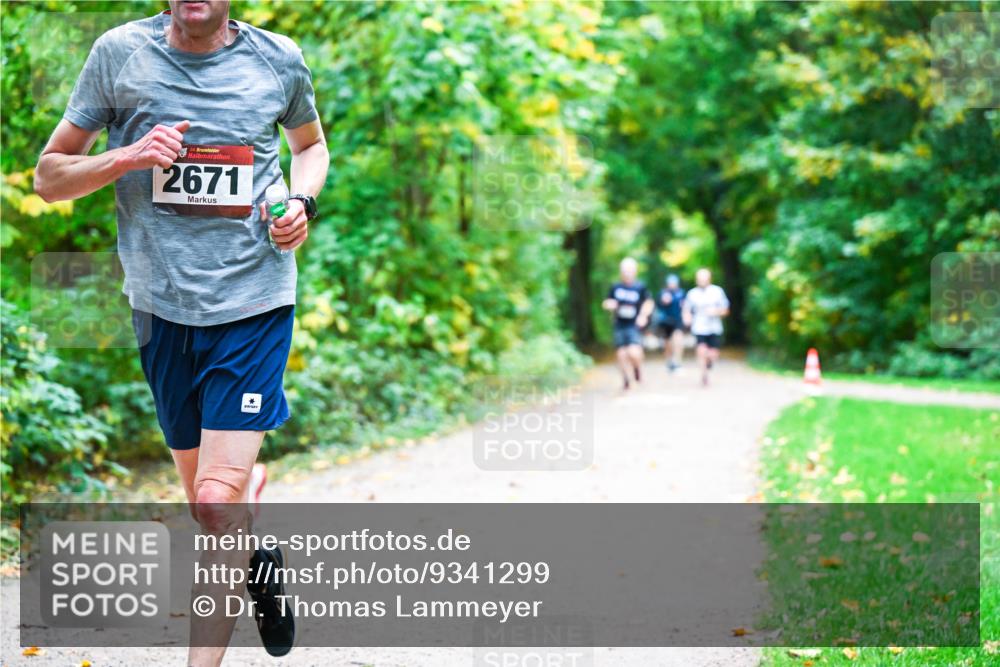 12.10.2025 - Bramfelder Halbmarathon 2025 Dr. Thomas Lammeyer http://msf.ph/oto/9341299 12.10.2025 09:51:21 Laufen 34, 2671 meine-sportfotos.de