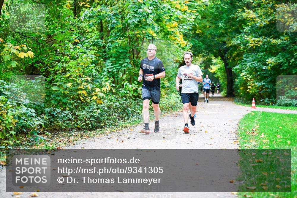 12.10.2025 - Bramfelder Halbmarathon 2025 Dr. Thomas Lammeyer http://msf.ph/oto/9341305 12.10.2025 09:51:26 Laufen 275 meine-sportfotos.de