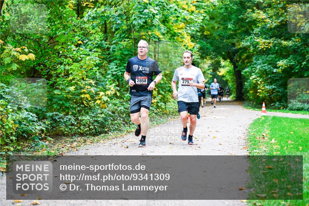 12.10.2025 - Bramfelder Halbmarathon 2025 Dr. Thomas Lammeyer http://msf.ph/oto/9341309 12.10.2025 09:51:27 Laufen 361, 2858, 275 meine-sportfotos.de