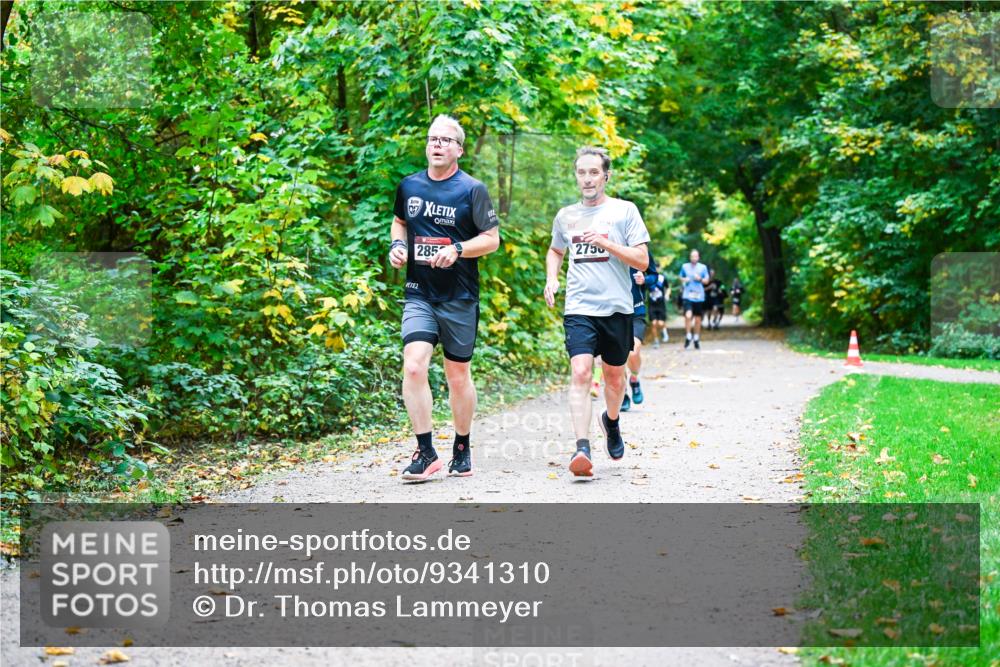 12.10.2025 - Bramfelder Halbmarathon 2025 Dr. Thomas Lammeyer http://msf.ph/oto/9341310 12.10.2025 09:51:27 Laufen 285, 361, 2750 meine-sportfotos.de