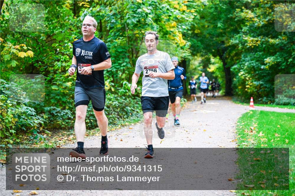 12.10.2025 - Bramfelder Halbmarathon 2025 Dr. Thomas Lammeyer http://msf.ph/oto/9341315 12.10.2025 09:51:28 Laufen 2, 1, 2756 meine-sportfotos.de