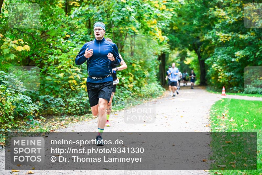 12.10.2025 - Bramfelder Halbmarathon 2025 Dr. Thomas Lammeyer http://msf.ph/oto/9341330 12.10.2025 09:51:30 Laufen 823 meine-sportfotos.de