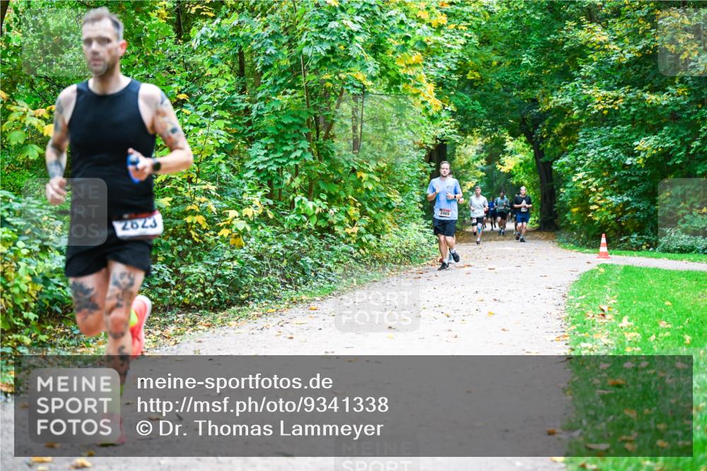 12.10.2025 - Bramfelder Halbmarathon 2025 Dr. Thomas Lammeyer http://msf.ph/oto/9341338 12.10.2025 09:51:31 Laufen 2623, 2465 meine-sportfotos.de