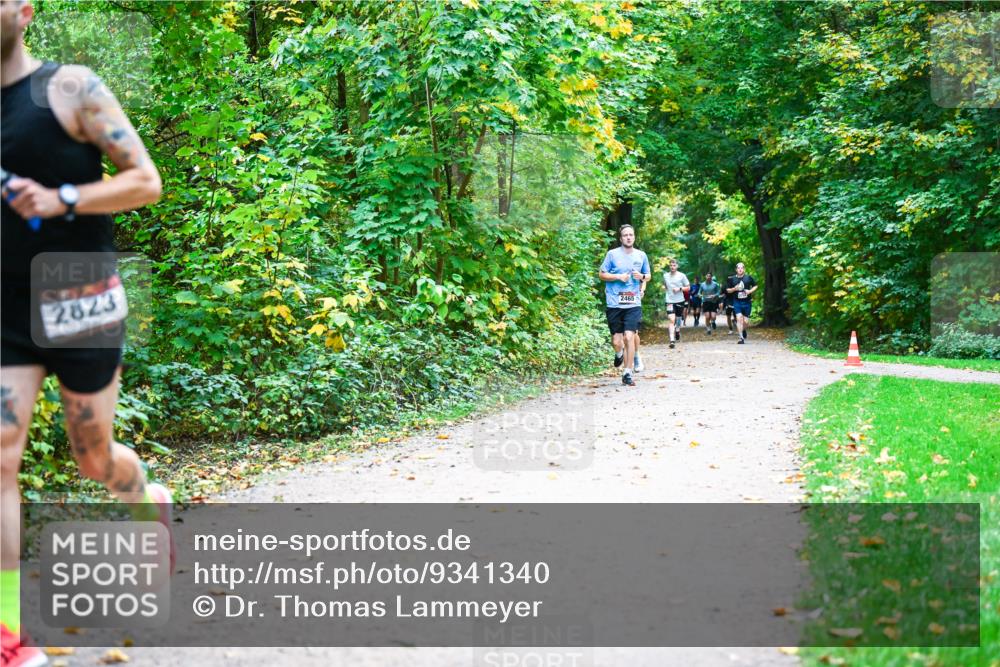 12.10.2025 - Bramfelder Halbmarathon 2025 Dr. Thomas Lammeyer http://msf.ph/oto/9341340 12.10.2025 09:51:31 Laufen 2823, 2465 meine-sportfotos.de
