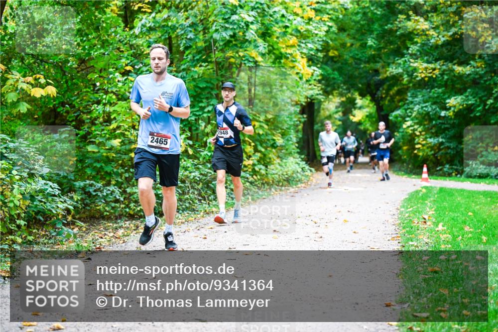 12.10.2025 - Bramfelder Halbmarathon 2025 Dr. Thomas Lammeyer http://msf.ph/oto/9341364 12.10.2025 09:51:36 Laufen 2465, 2948 meine-sportfotos.de