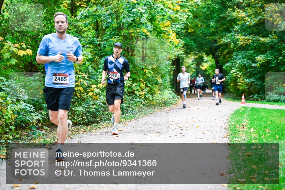 12.10.2025 - Bramfelder Halbmarathon 2025 Dr. Thomas Lammeyer http://msf.ph/oto/9341366 12.10.2025 09:51:36 Laufen 2465, 2948 meine-sportfotos.de