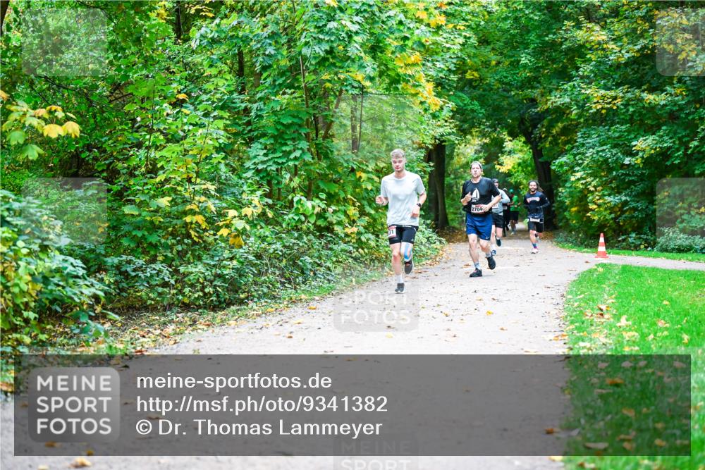 12.10.2025 - Bramfelder Halbmarathon 2025 Dr. Thomas Lammeyer http://msf.ph/oto/9341382 12.10.2025 09:51:38 Laufen 2704 meine-sportfotos.de