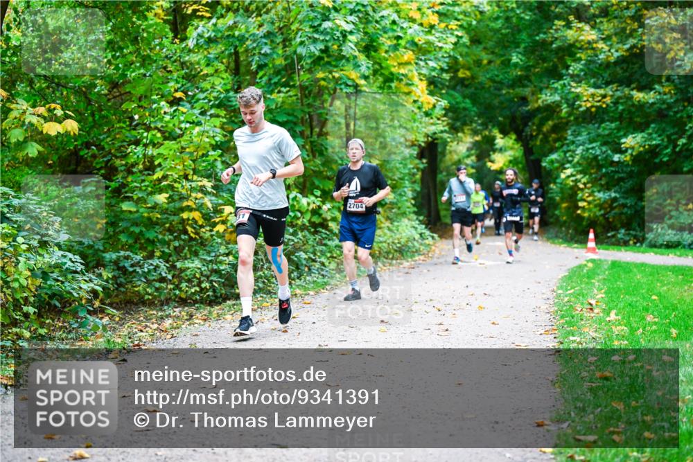 12.10.2025 - Bramfelder Halbmarathon 2025 Dr. Thomas Lammeyer http://msf.ph/oto/9341391 12.10.2025 09:51:40 Laufen 2704 meine-sportfotos.de