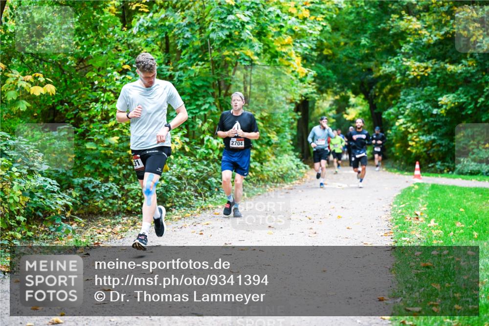 12.10.2025 - Bramfelder Halbmarathon 2025 Dr. Thomas Lammeyer http://msf.ph/oto/9341394 12.10.2025 09:51:41 Laufen 2704, 31 meine-sportfotos.de