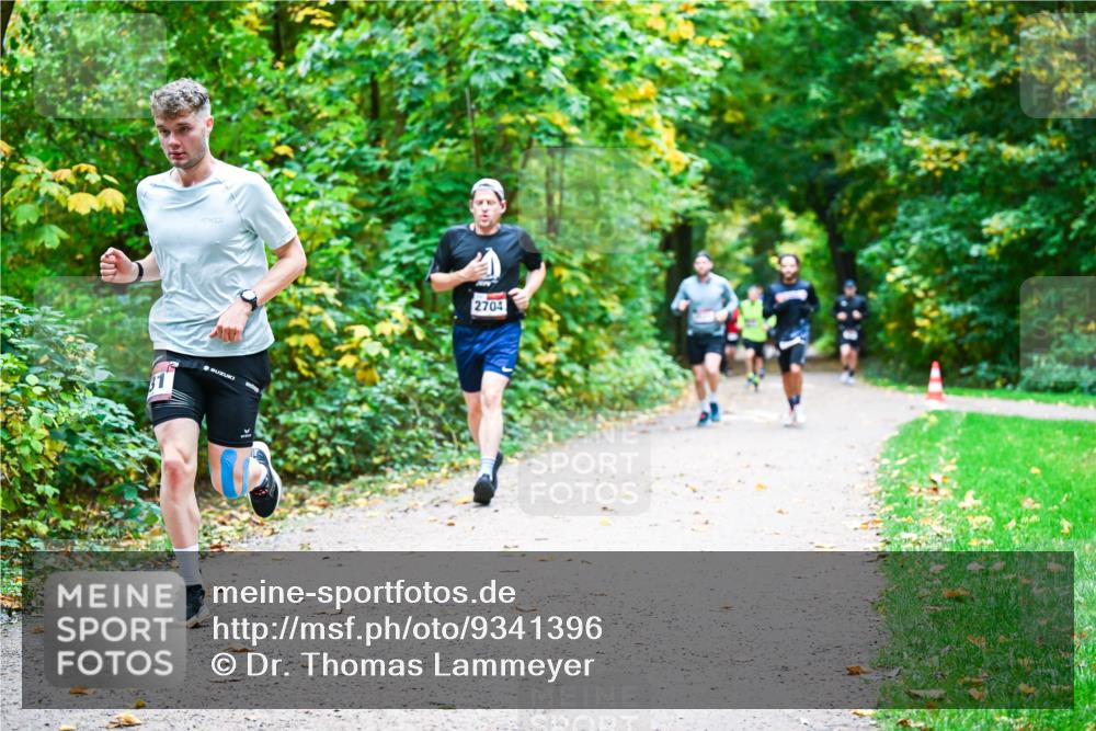 12.10.2025 - Bramfelder Halbmarathon 2025 Dr. Thomas Lammeyer http://msf.ph/oto/9341396 12.10.2025 09:51:41 Laufen 2704 meine-sportfotos.de