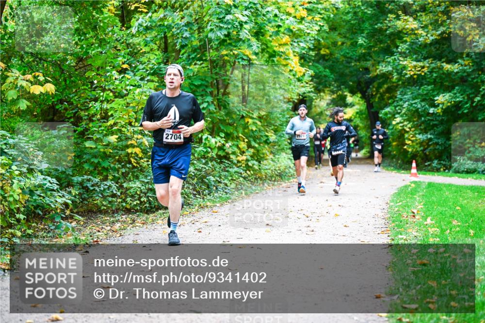 12.10.2025 - Bramfelder Halbmarathon 2025 Dr. Thomas Lammeyer http://msf.ph/oto/9341402 12.10.2025 09:51:42 Laufen 2521, 2704 meine-sportfotos.de