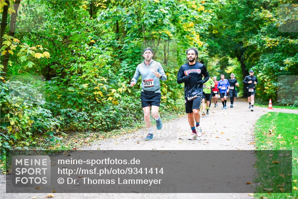 12.10.2025 - Bramfelder Halbmarathon 2025 Dr. Thomas Lammeyer http://msf.ph/oto/9341414 12.10.2025 09:51:45 Laufen 2521 meine-sportfotos.de