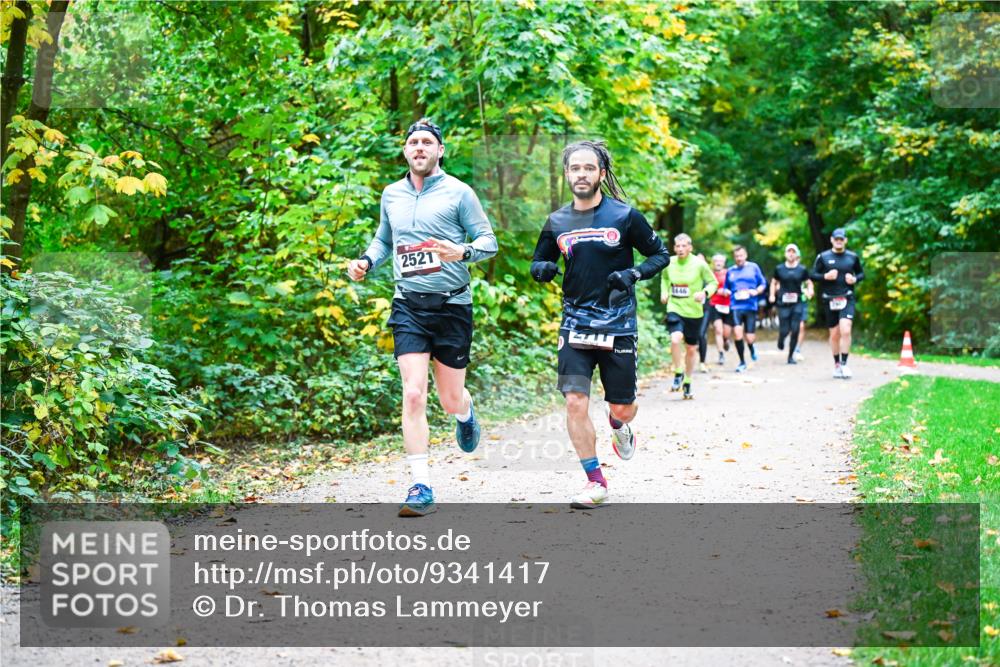 12.10.2025 - Bramfelder Halbmarathon 2025 Dr. Thomas Lammeyer http://msf.ph/oto/9341417 12.10.2025 09:51:45 Laufen 2521, 1446 meine-sportfotos.de
