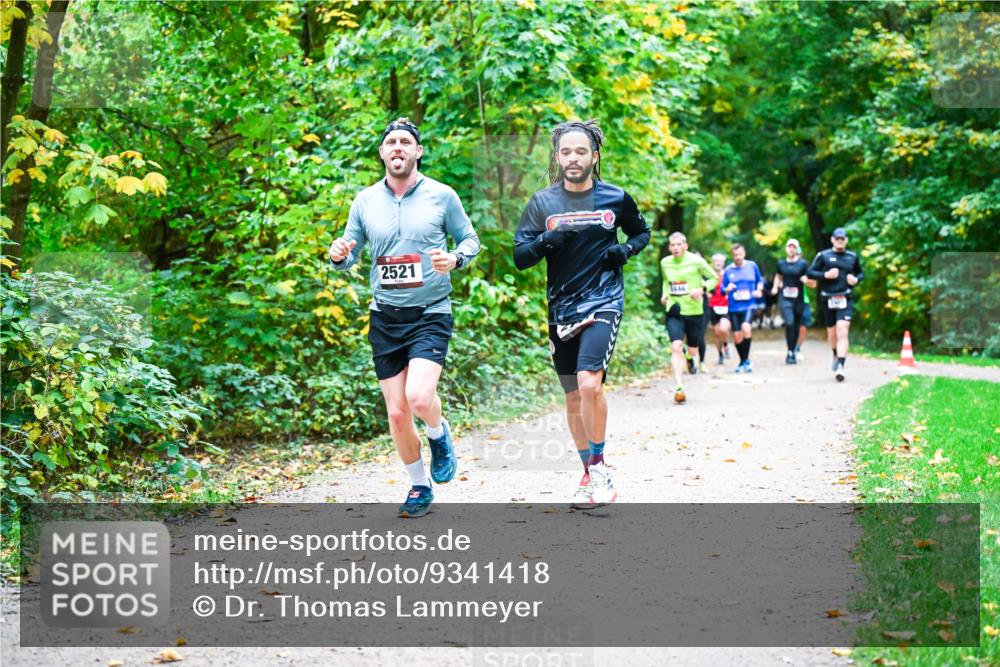 12.10.2025 - Bramfelder Halbmarathon 2025 Dr. Thomas Lammeyer http://msf.ph/oto/9341418 12.10.2025 09:51:46 Laufen 2521, 1446 meine-sportfotos.de