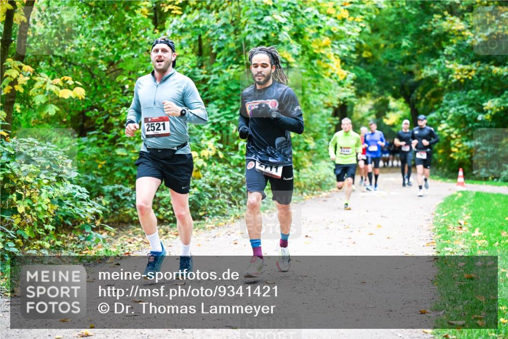 12.10.2025 - Bramfelder Halbmarathon 2025 Dr. Thomas Lammeyer http://msf.ph/oto/9341421 12.10.2025 09:51:46 Laufen 2521, 2711 meine-sportfotos.de