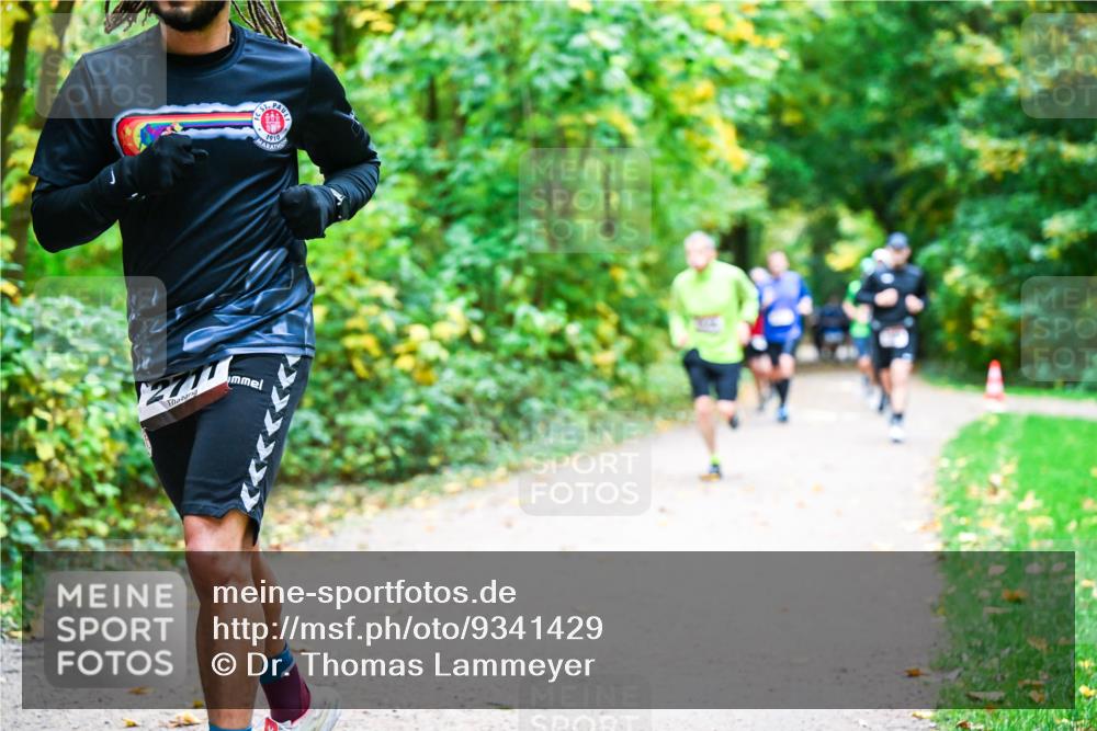 12.10.2025 - Bramfelder Halbmarathon 2025 Dr. Thomas Lammeyer http://msf.ph/oto/9341429 12.10.2025 09:51:47 Laufen 1910, 271 meine-sportfotos.de