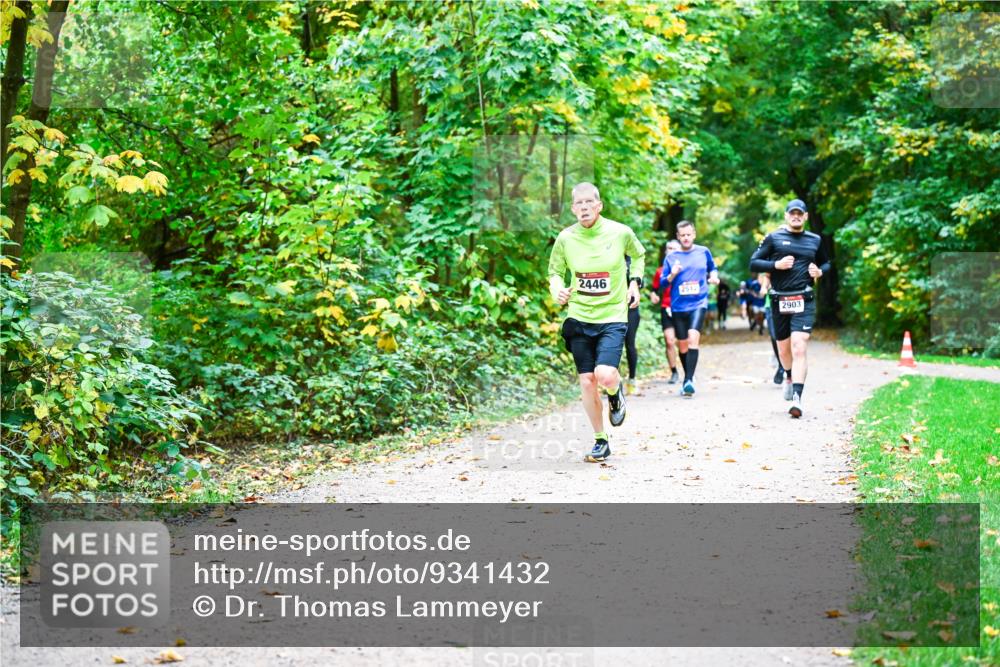 12.10.2025 - Bramfelder Halbmarathon 2025 Dr. Thomas Lammeyer http://msf.ph/oto/9341432 12.10.2025 09:51:48 Laufen 2446, 2512, 2903 meine-sportfotos.de