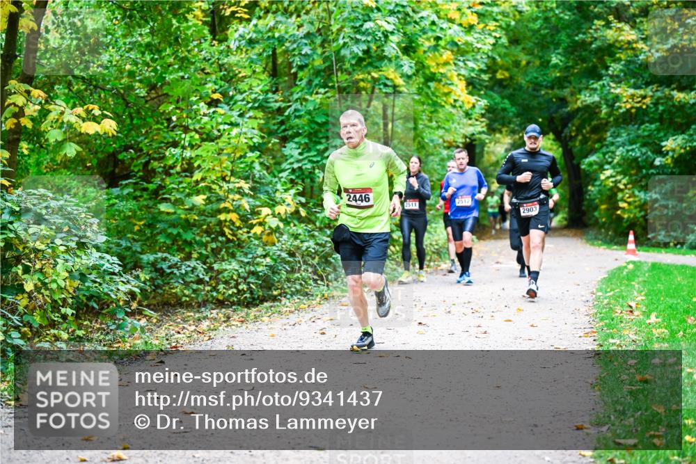 12.10.2025 - Bramfelder Halbmarathon 2025 Dr. Thomas Lammeyer http://msf.ph/oto/9341437 12.10.2025 09:51:48 Laufen 2446, 2511, 2512, 2903 meine-sportfotos.de