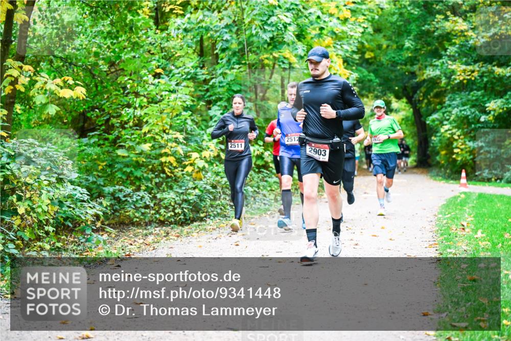 12.10.2025 - Bramfelder Halbmarathon 2025 Dr. Thomas Lammeyer http://msf.ph/oto/9341448 12.10.2025 09:51:50 Laufen 2511, 2512, 2903, 297 meine-sportfotos.de