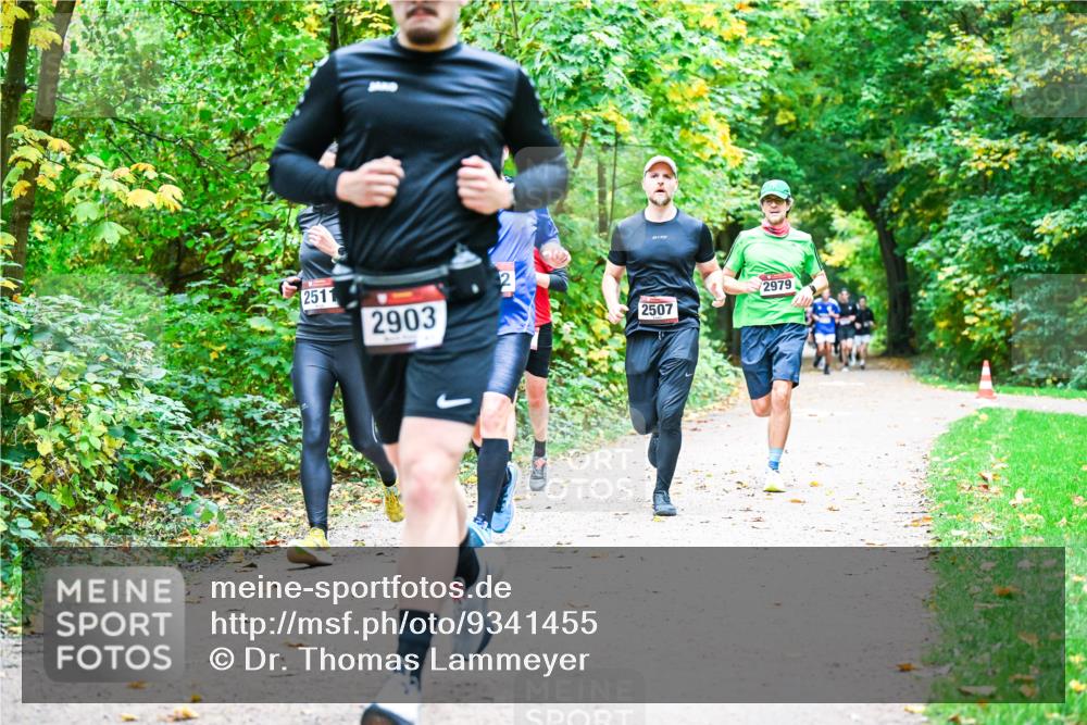12.10.2025 - Bramfelder Halbmarathon 2025 Dr. Thomas Lammeyer http://msf.ph/oto/9341455 12.10.2025 09:51:51 Laufen 2511, 2979, 2903, 2507 meine-sportfotos.de