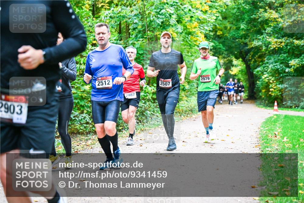 12.10.2025 - Bramfelder Halbmarathon 2025 Dr. Thomas Lammeyer http://msf.ph/oto/9341459 12.10.2025 09:51:52 Laufen 2903, 2512, 2987, 2507, 2979 meine-sportfotos.de