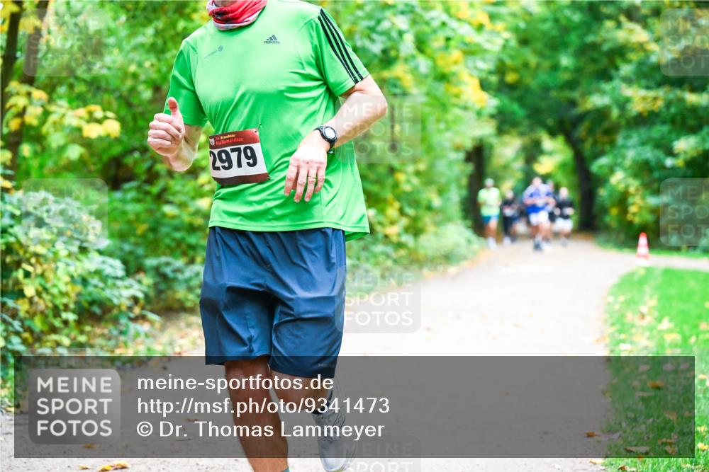 12.10.2025 - Bramfelder Halbmarathon 2025 Dr. Thomas Lammeyer http://msf.ph/oto/9341473 12.10.2025 09:51:54 Laufen 34, 2979 meine-sportfotos.de