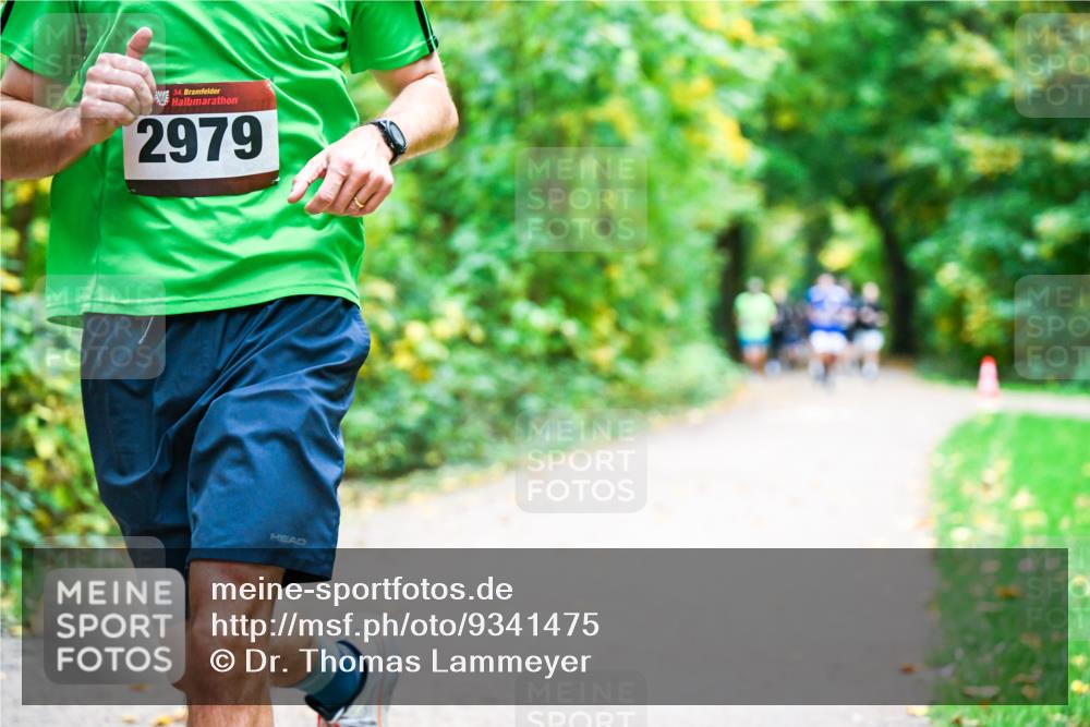 12.10.2025 - Bramfelder Halbmarathon 2025 Dr. Thomas Lammeyer http://msf.ph/oto/9341475 12.10.2025 09:51:54 Laufen 34, 2979 meine-sportfotos.de