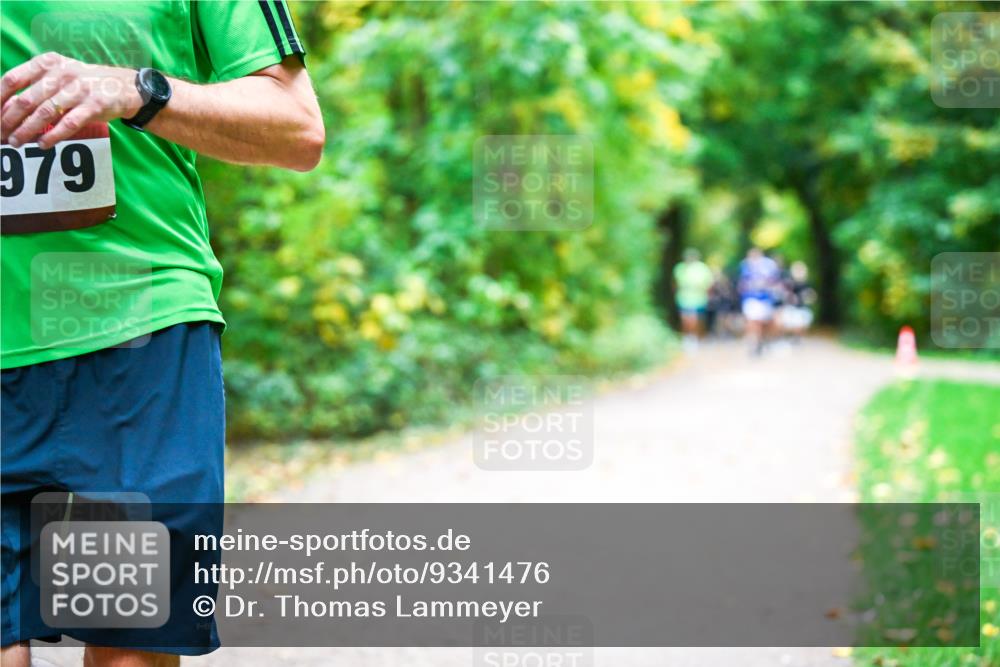 12.10.2025 - Bramfelder Halbmarathon 2025 Dr. Thomas Lammeyer http://msf.ph/oto/9341476 12.10.2025 09:51:54 Laufen 979 meine-sportfotos.de
