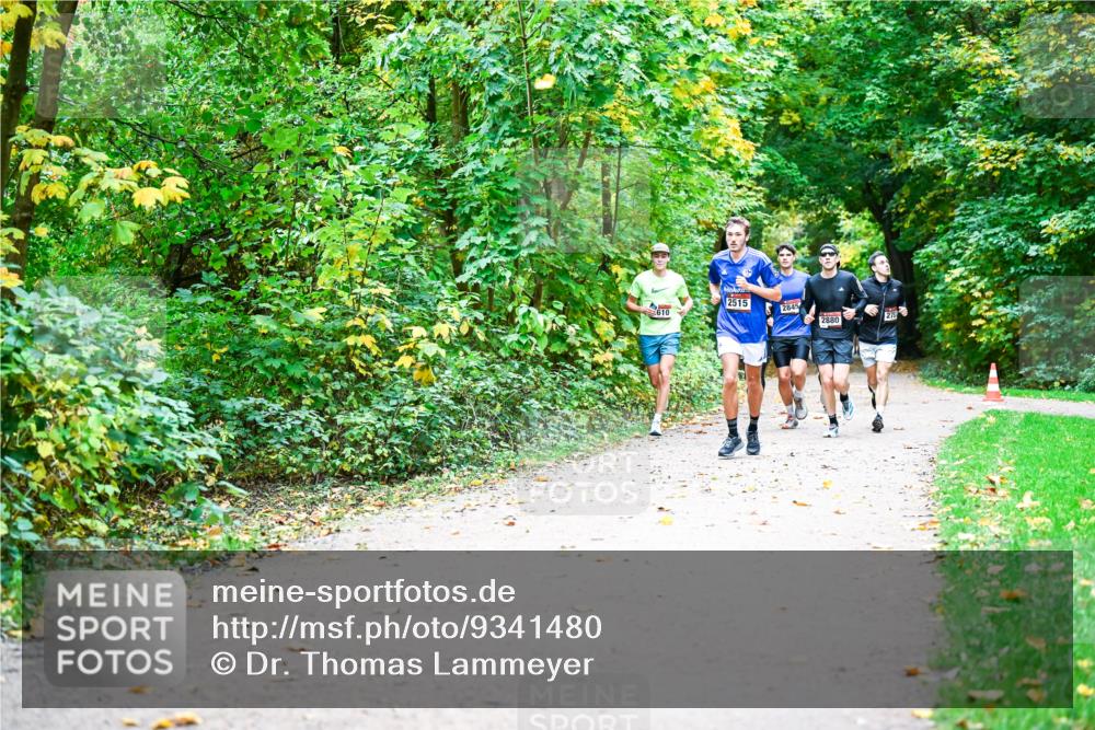 12.10.2025 - Bramfelder Halbmarathon 2025 Dr. Thomas Lammeyer http://msf.ph/oto/9341480 12.10.2025 09:52:00 Laufen 2515, 610, 2845, 275, 2880 meine-sportfotos.de