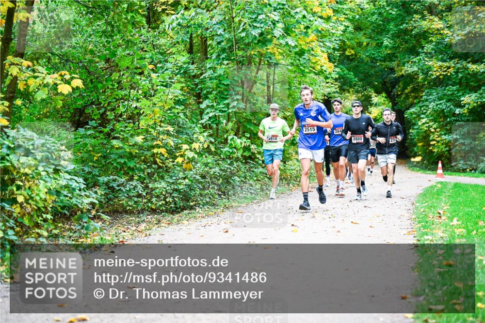 12.10.2025 - Bramfelder Halbmarathon 2025 Dr. Thomas Lammeyer http://msf.ph/oto/9341486 12.10.2025 09:52:00 Laufen 2515, 284, 610, 2880 meine-sportfotos.de